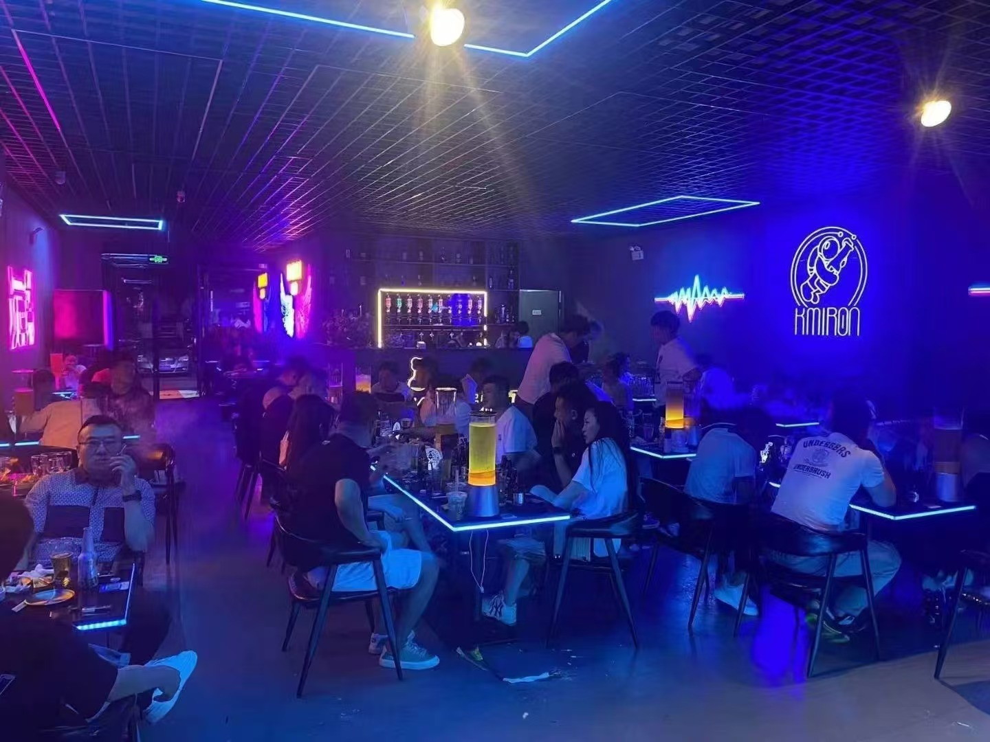 南关区 亚泰大街音乐酒吧 饮品店出兑