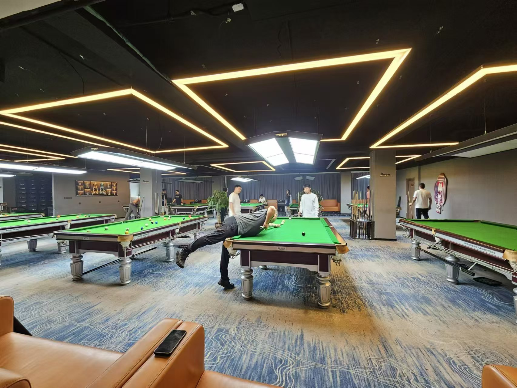 大型乔氏桌球出兑 桌球棋牌室出兑