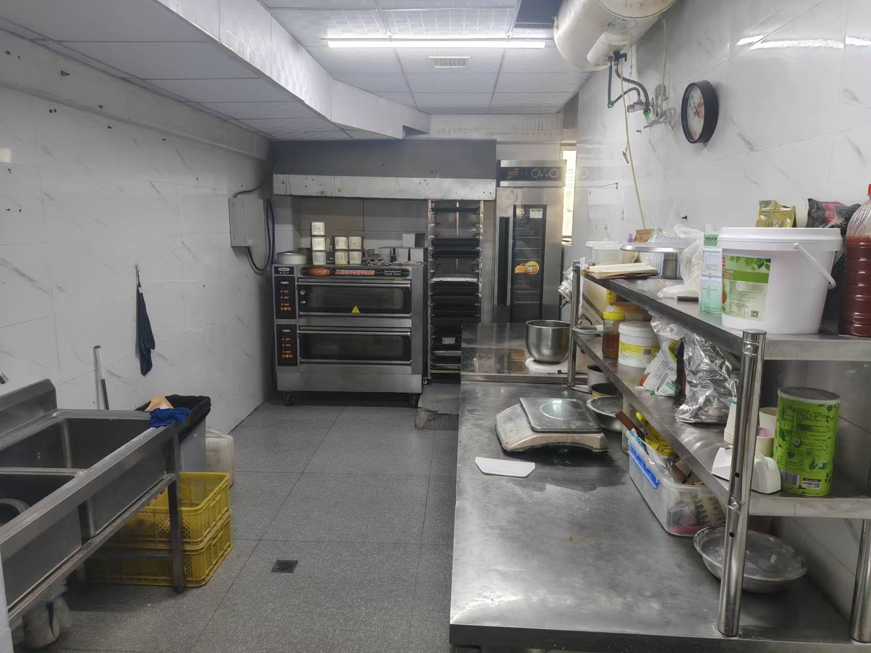 北湖北远达大街烘焙甜品店出兑