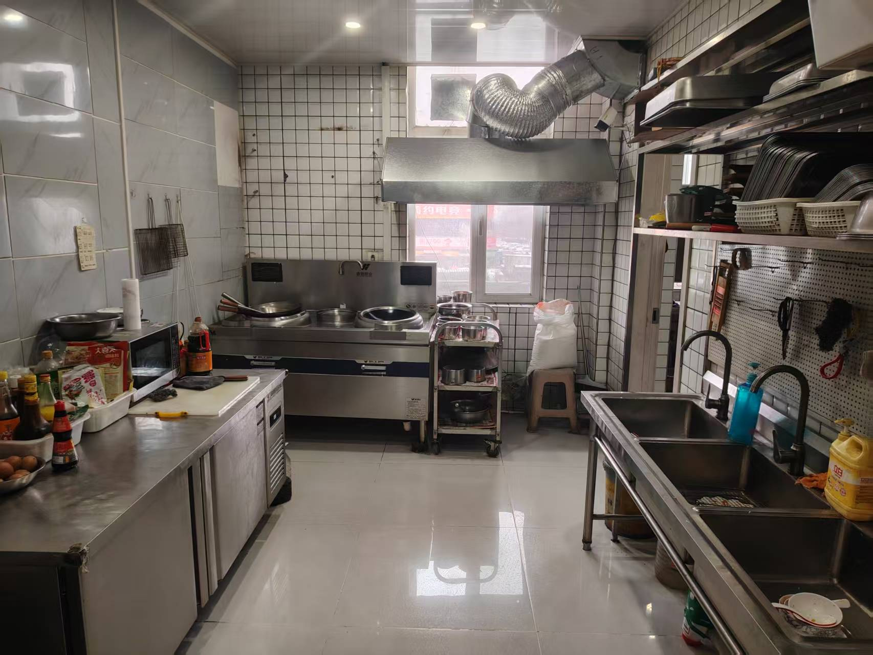 经开区烧烤店出兑 餐饮店出兑