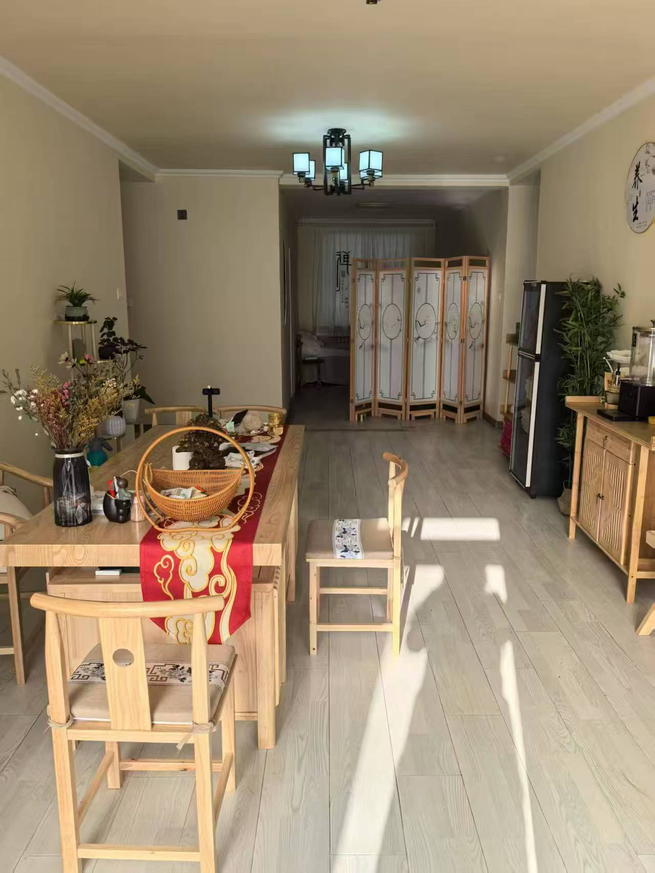 门市出租无兑费，新装修，适合美容美体减肥养生保健按摩等项目