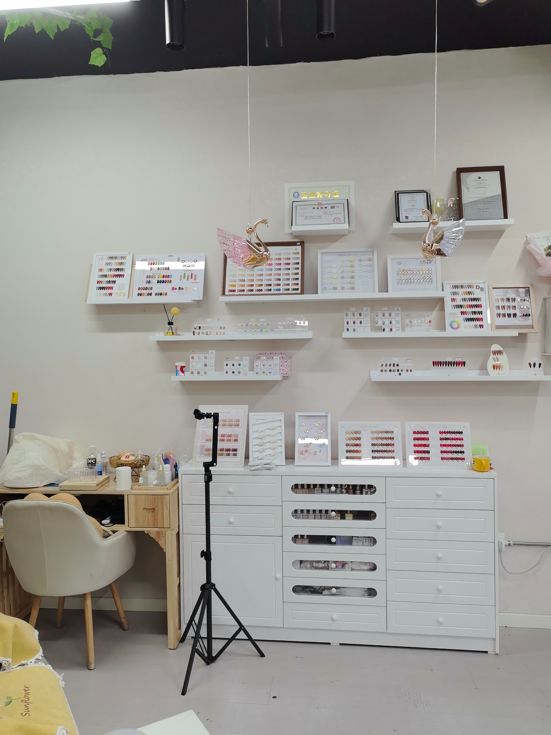 美甲店出兑 门市空兑