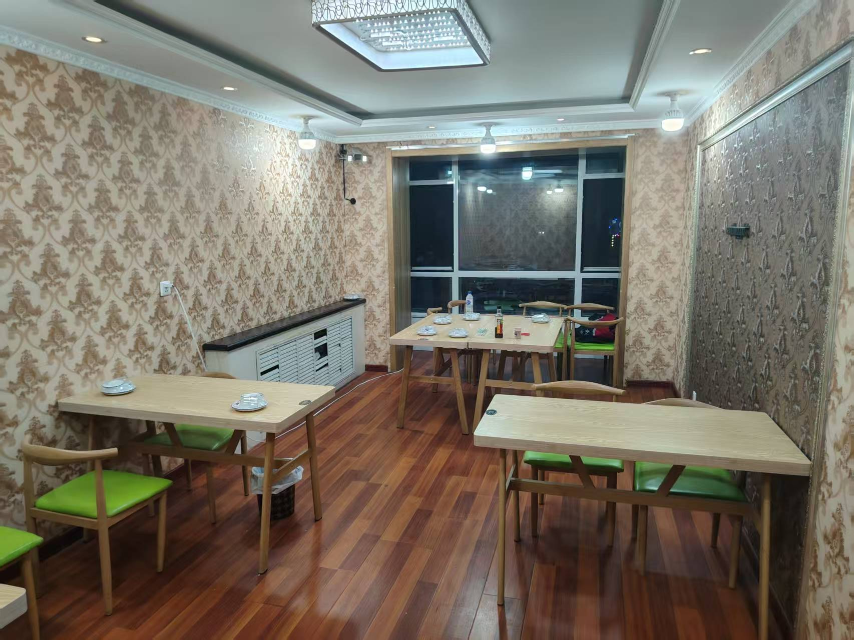二道区全新装修烧烤餐饮饭店出兑