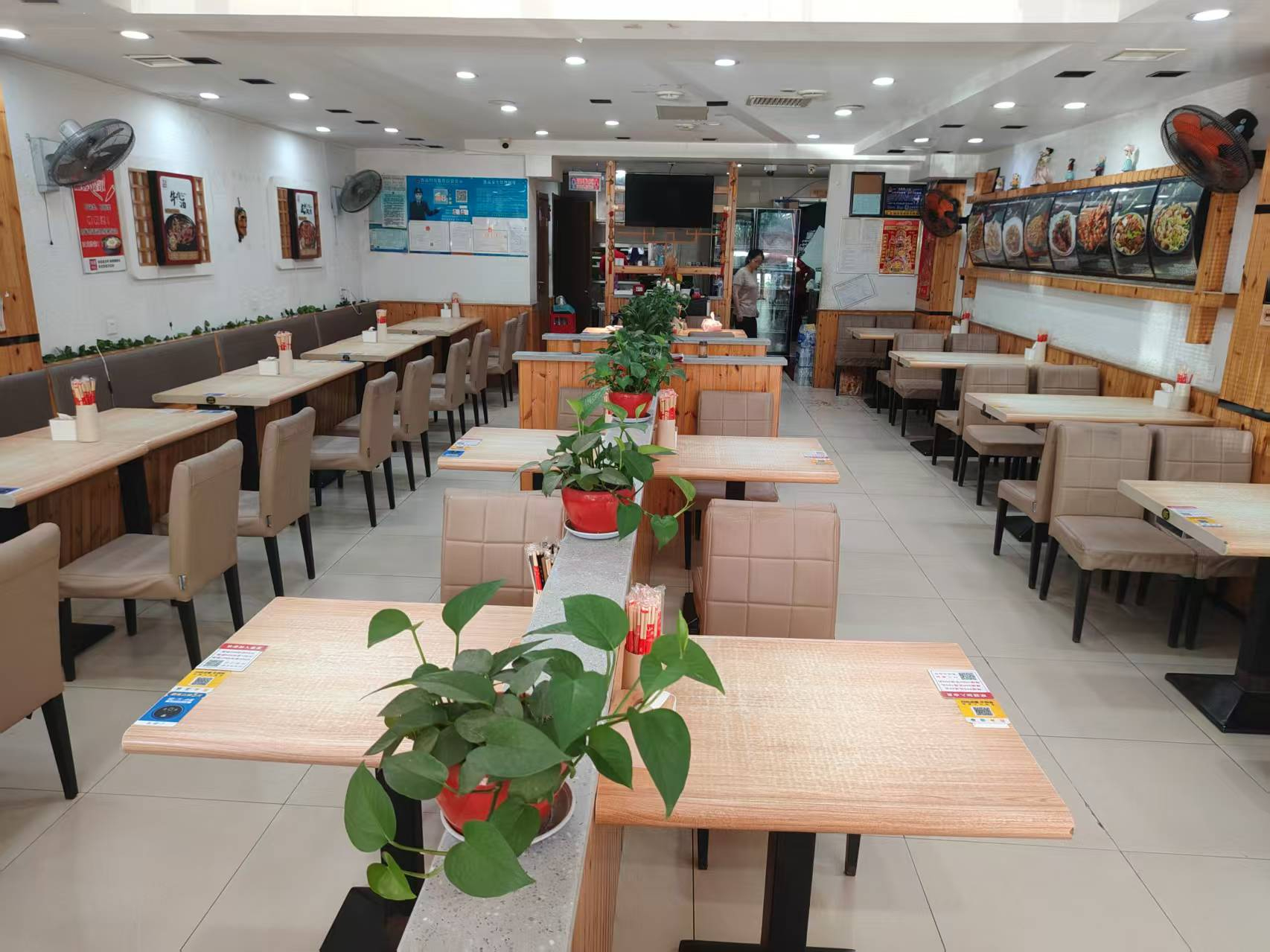 理工大学东校区朝鲜拌饭出兑 餐饮出兑