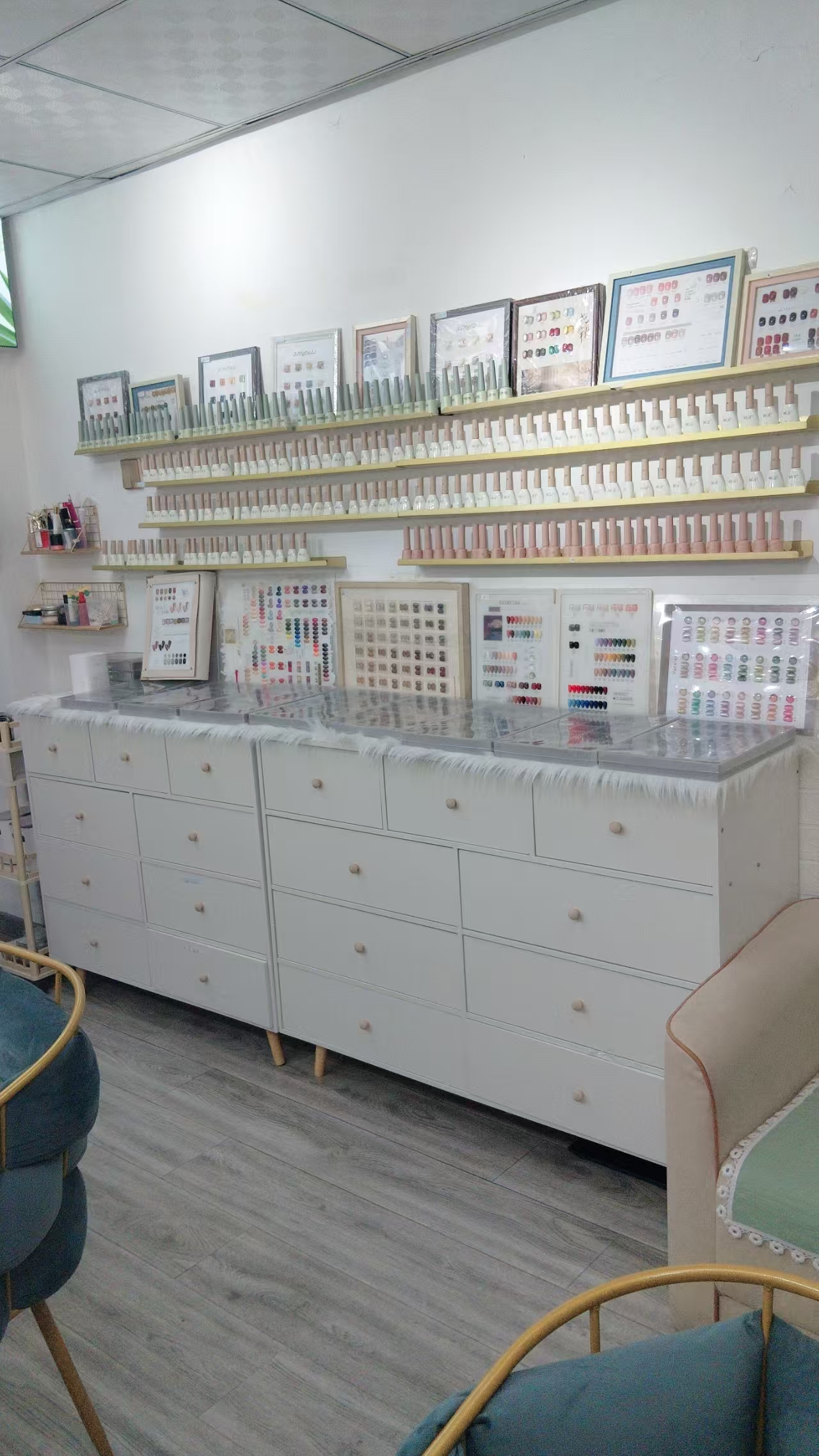 朝阳区美甲美睫店出兑 位置佳全天客源不断
